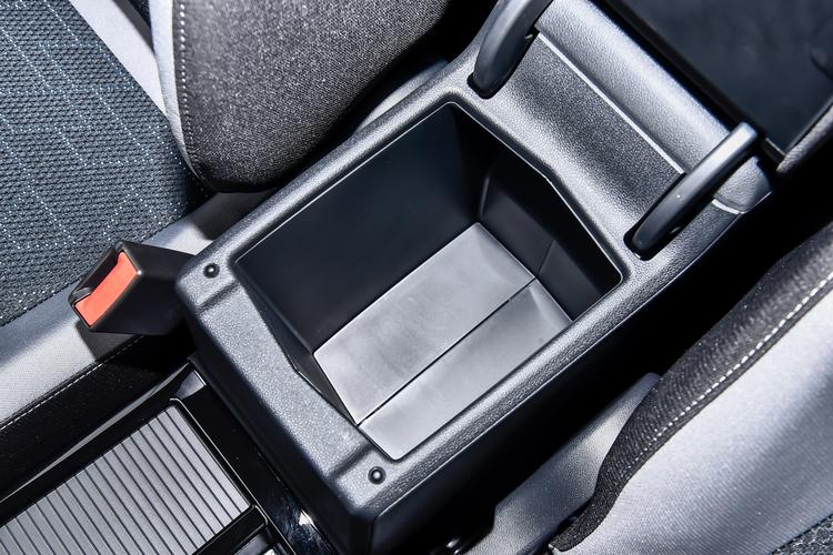 Фото машины 200