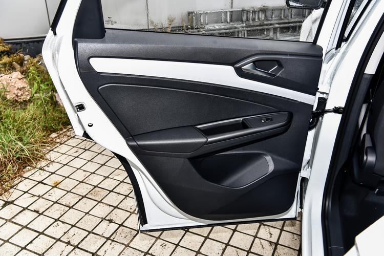 Фото машины 209