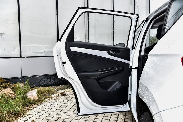 Фото машины 212