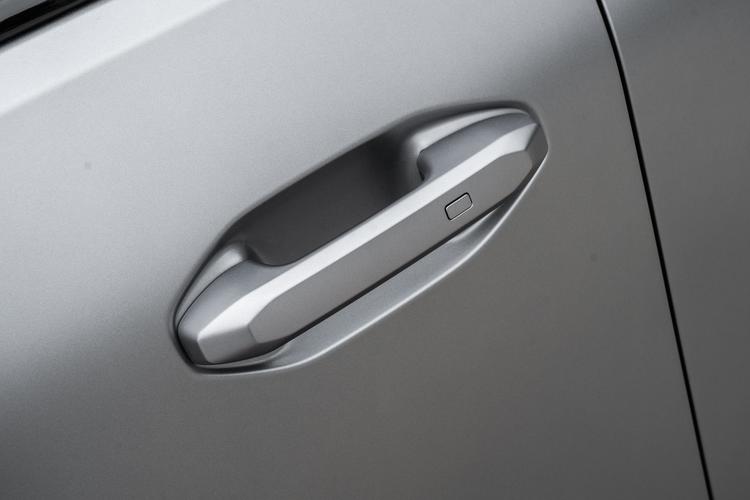 Фото машины 200