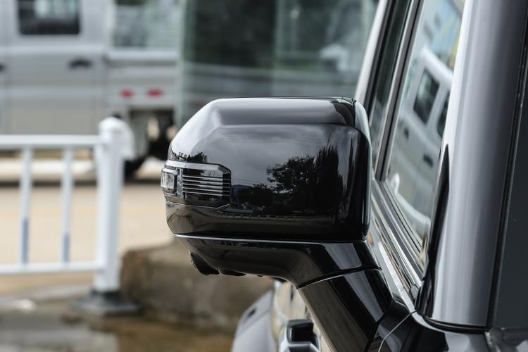 Фото машины 348