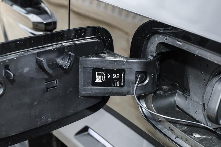 Фото машины 323