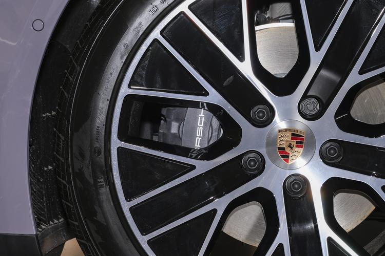 Фото машины 42