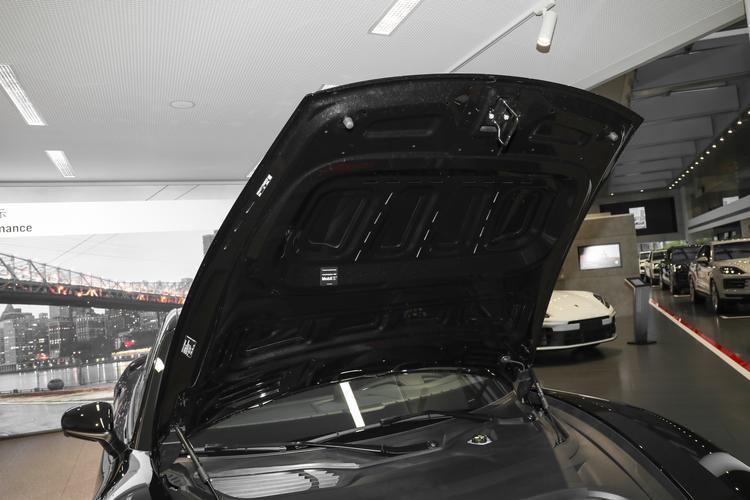 Фото машины 102