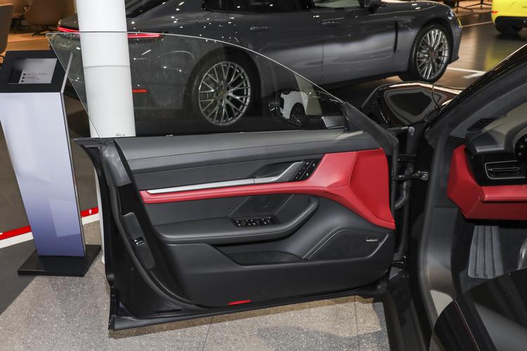 Фото машины 305