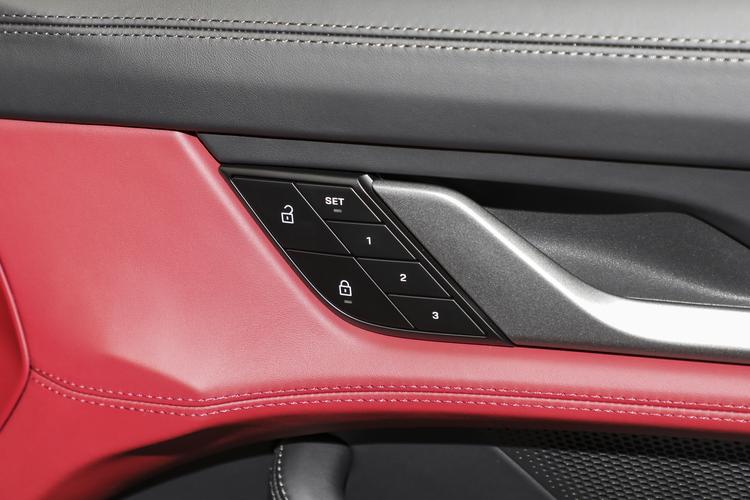 Фото машины 318