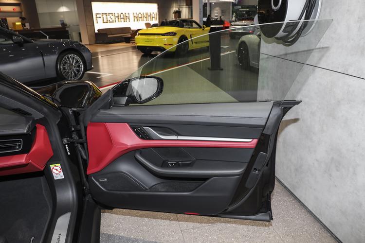 Фото машины 324