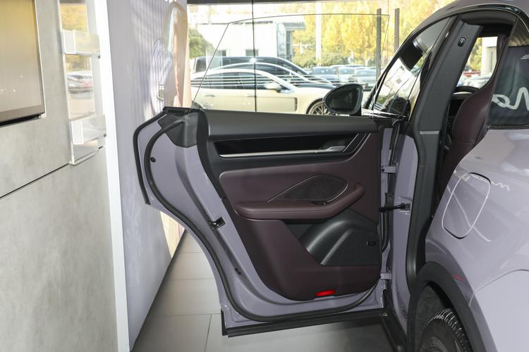 Фото машины 22