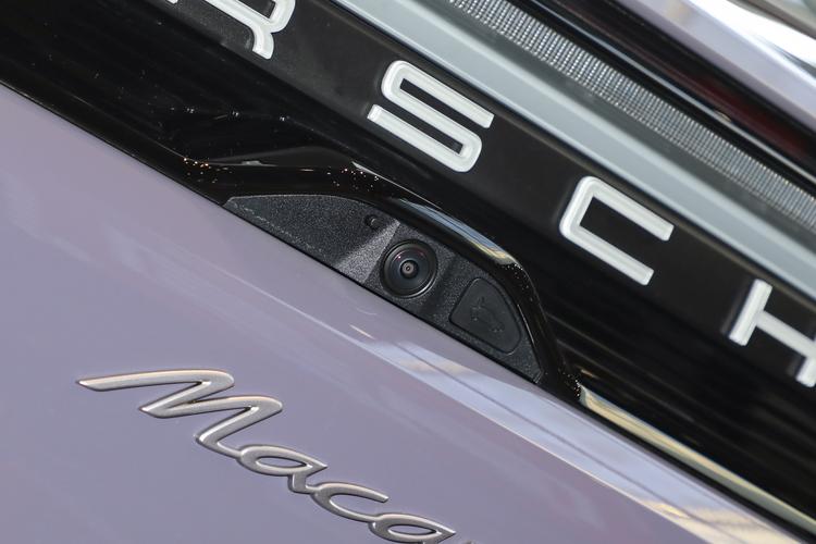 Фото машины 105