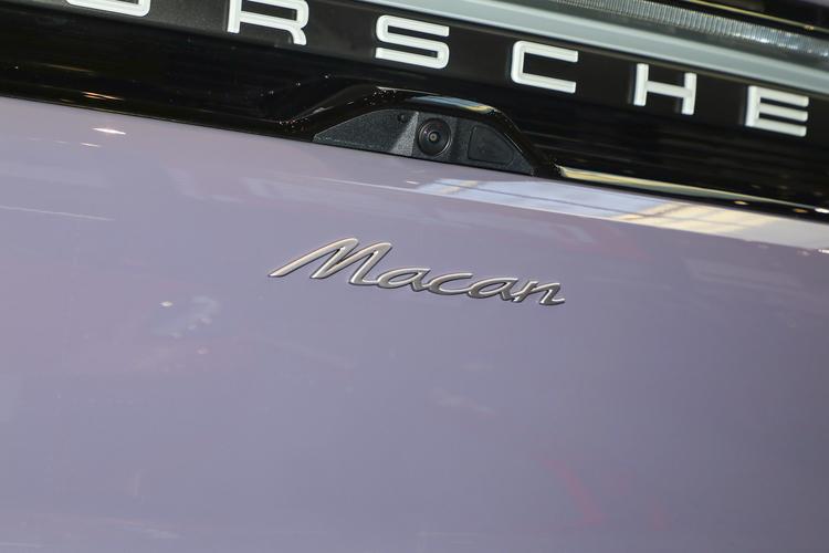 Фото машины 142