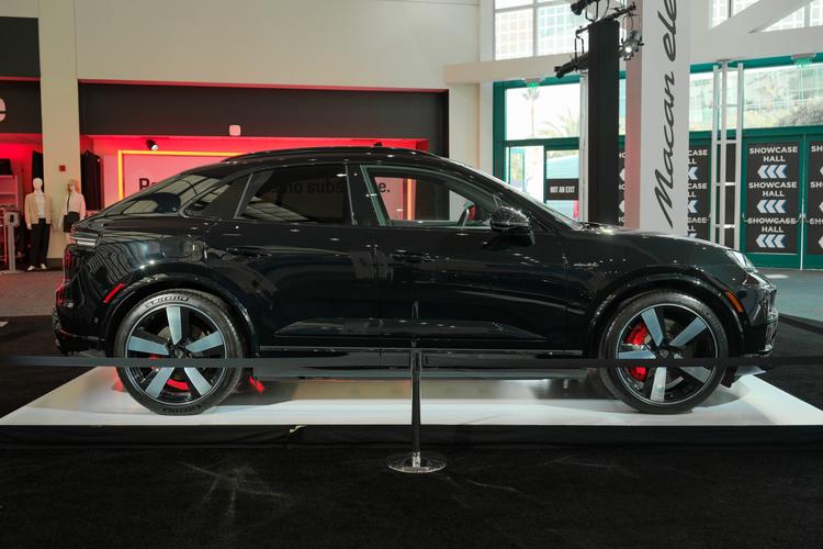 Фото машины 35