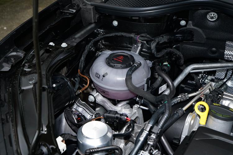 Фото машины 76