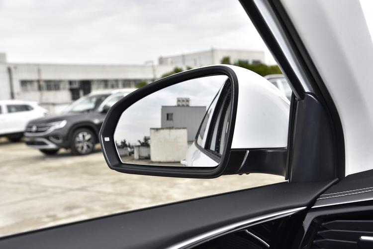 Фото машины 215