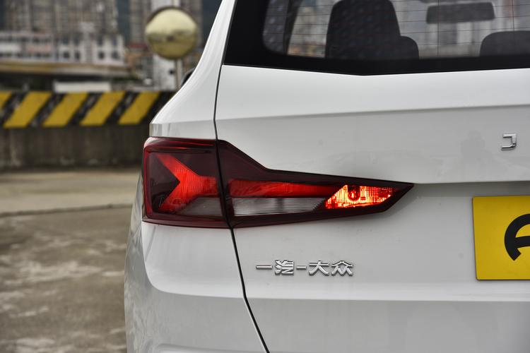 Фото машины 108