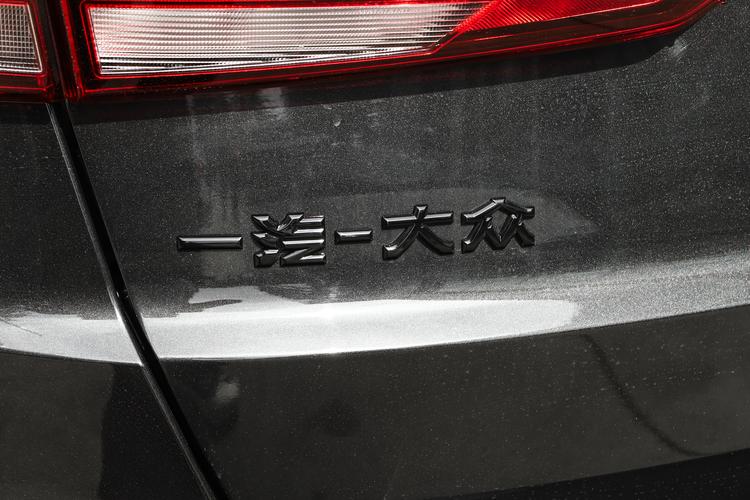 Фото машины 180