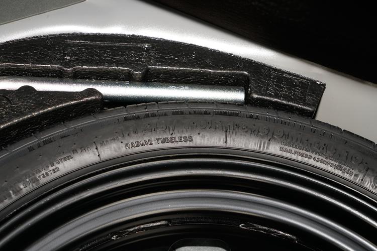 Фото машины 240