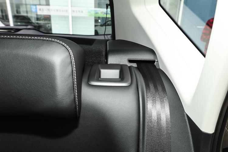 Фото машины 300