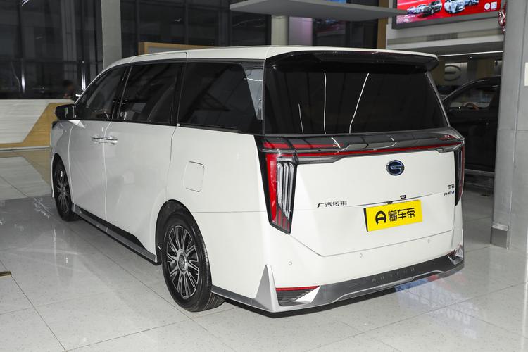 Фото машины 24