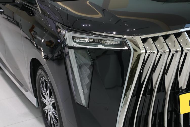 Фото машины 128