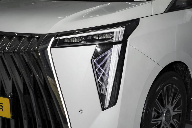 Фото машины 144