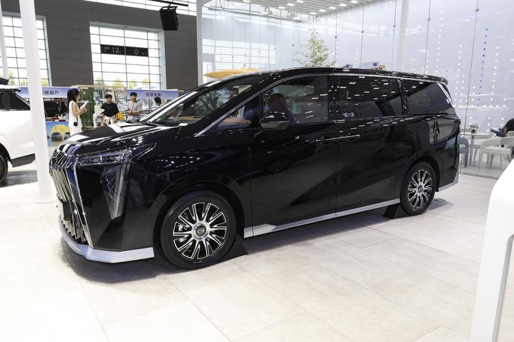 Фото машины 220