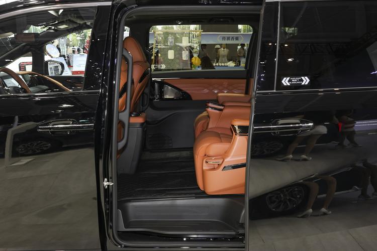 Фото машины 166