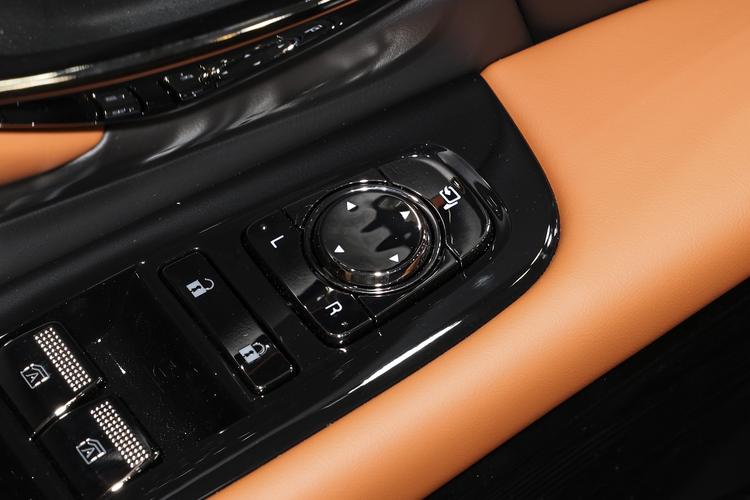 Фото машины 260