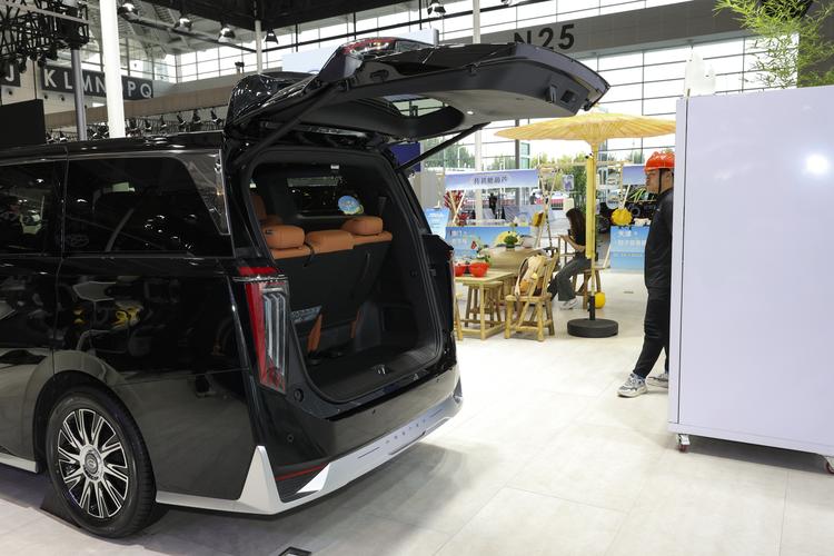 Фото машины 214