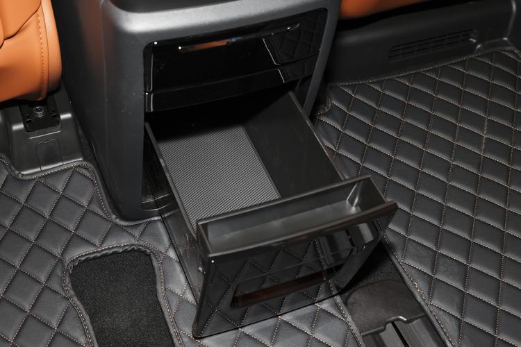 Фото машины 230