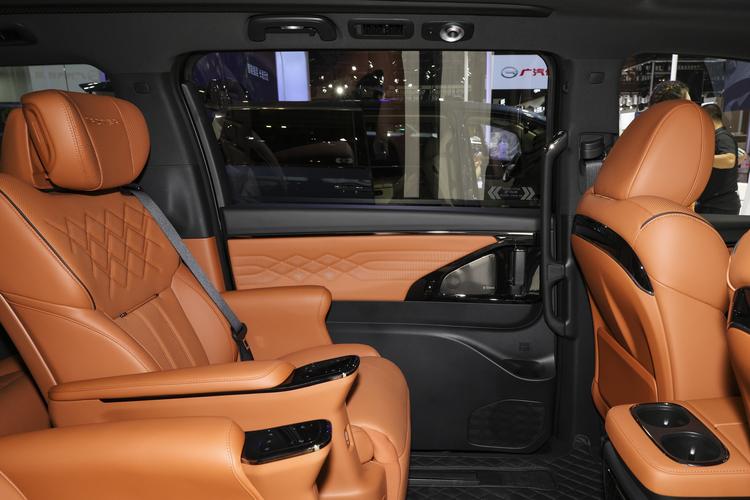 Фото машины 233