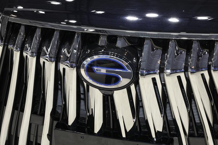 Фото машины 300