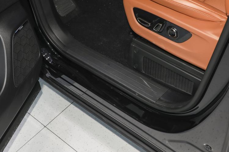 Фото машины 242