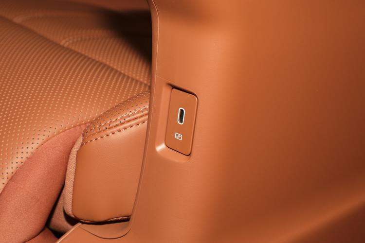 Фото машины 333