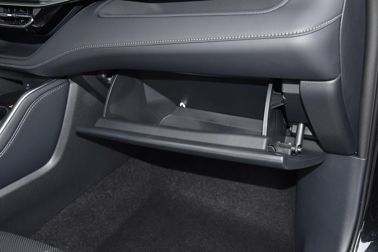 Фото машины 208