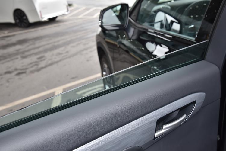 Фото машины 218