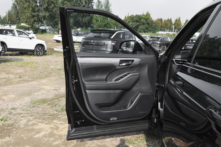 Фото машины 218