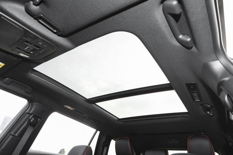 Фото машины 220