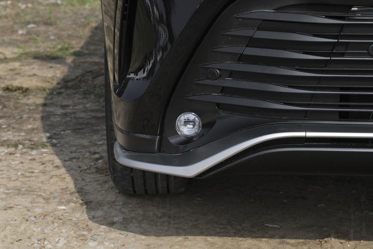 Фото машины 208