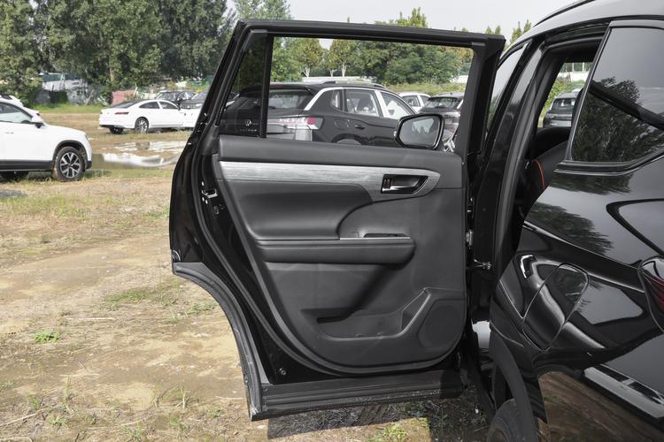 Фото машины 195