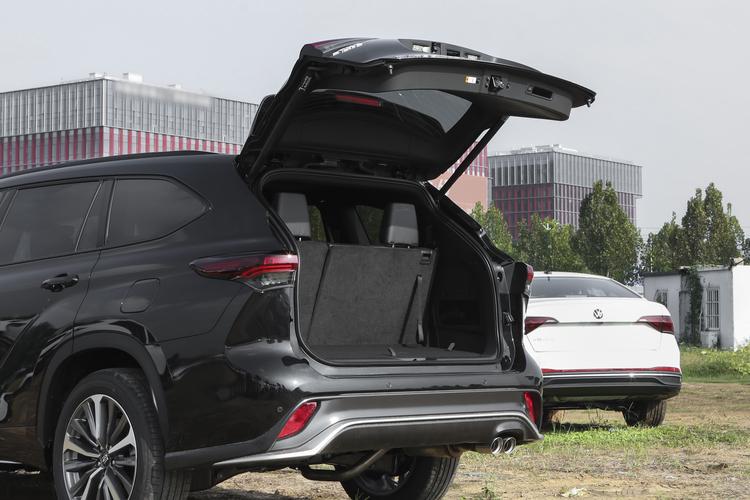 Фото машины 240