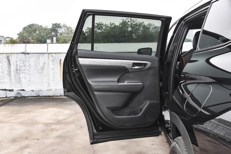 Фото машины 136