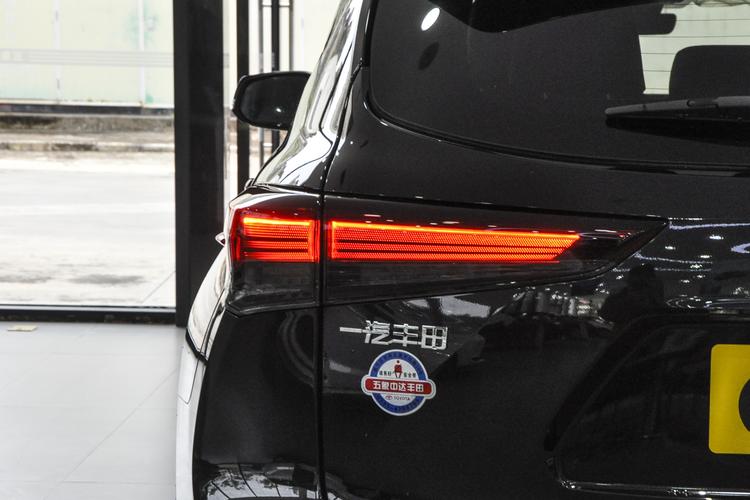 Фото машины 222