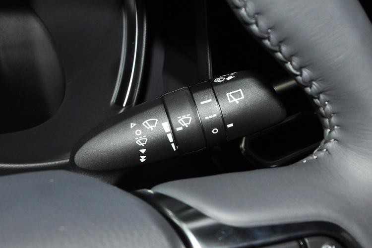 Фото машины 208