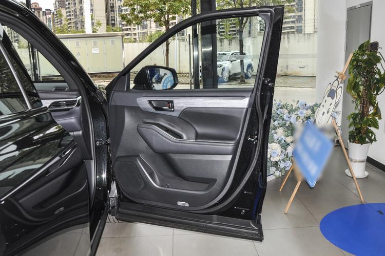 Фото машины 235