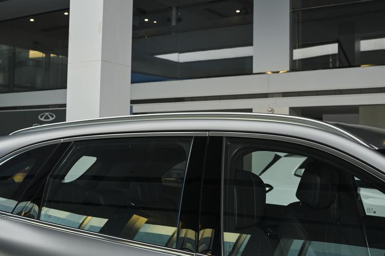 Фото машины 300