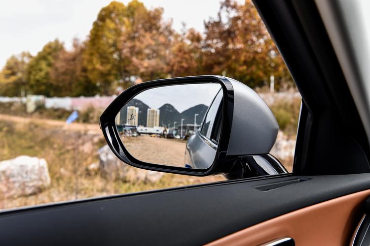 Фото машины 33