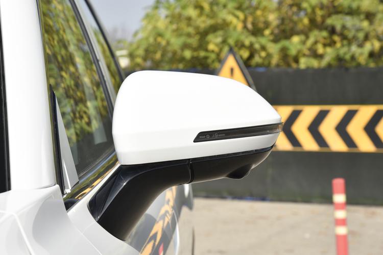 Фото машины 210