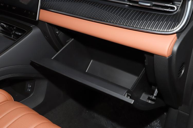 Фото машины 558