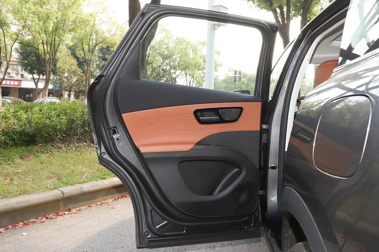 Фото машины 639