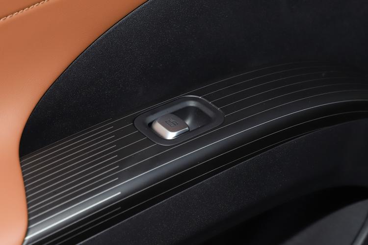 Фото машины 687